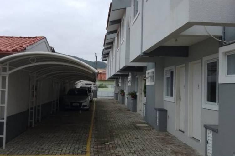 SOBRADO GEMINADO 02 DORMITRIOS EM BAL.PEREQU.