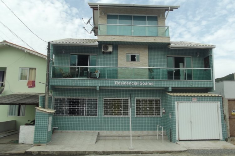 Sobrado e Apartamento centro de Porto Be